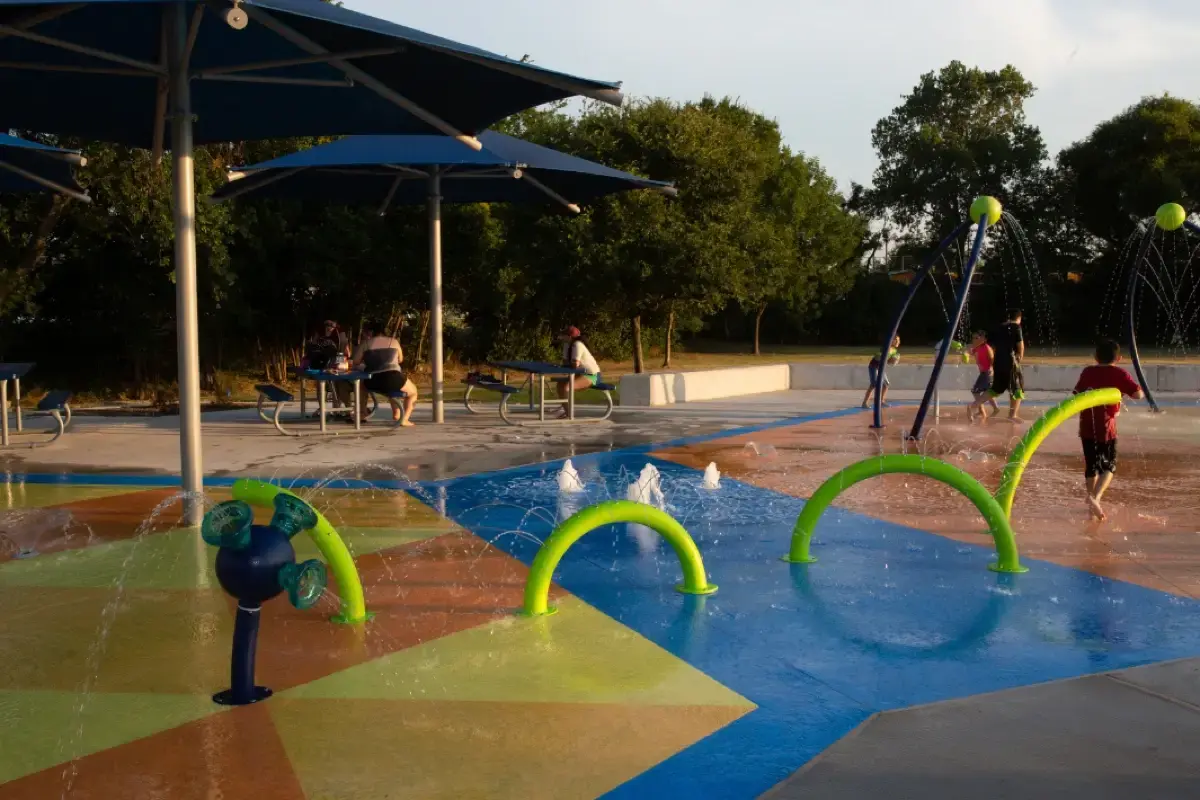 Dallas-Jaycee-Zaragoza-SplashPark5
