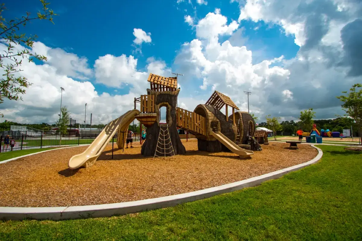 Riverside-Community-Park4